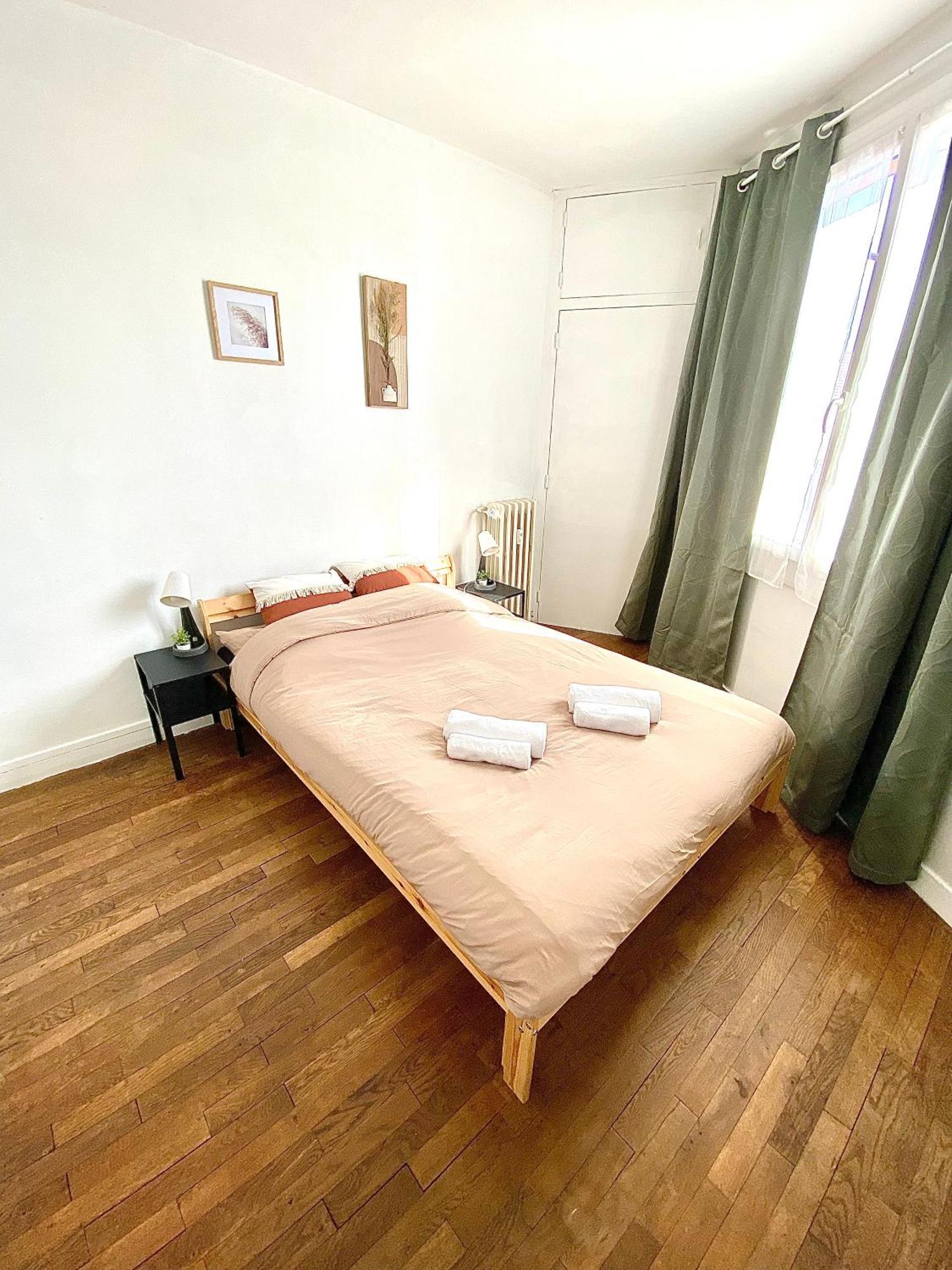 Le Chinchauvaud, Spacieux Avec Balcon ลิมอจส์ ภายนอก รูปภาพ